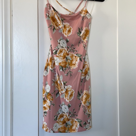 NWT pink floral strappy dress - Picture 2 of 6